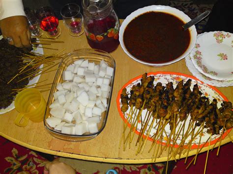 Ramadan jangan tinggal kami telefilem. DARI DAPUR ORANG KAMPUNG: BERAYA KAT RUMAH PAK CIK