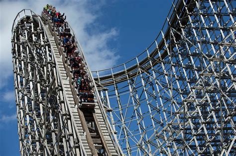 Report 14 Injured After Six Flags Roller Coaster Ride Malfunctions