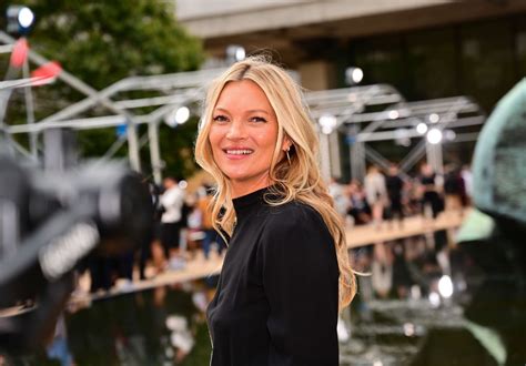 Kate Moss Reflects On Saying Nothing Tastes As Good As Skinny Feels Marie Claire Uk