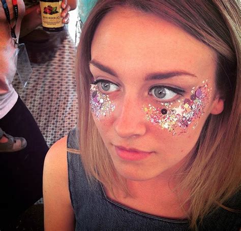 Glitter And Sequinned Festival Makeup Gold Eye Glitter Glitter Art