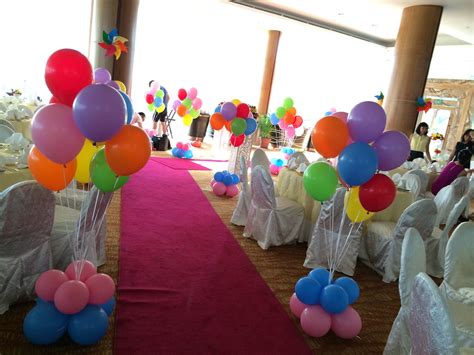 Oct 26, 2020 · a summer wedding isn't complete without a pool of levitating white balloons. Rainbow Balloon Decorations | THAT Balloons