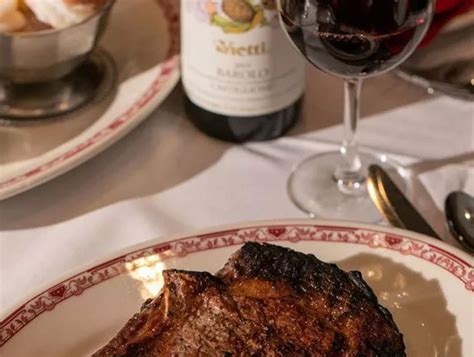 Eater Chicago Chicagos 20 Essential Steakhouses Gene And Georgetti