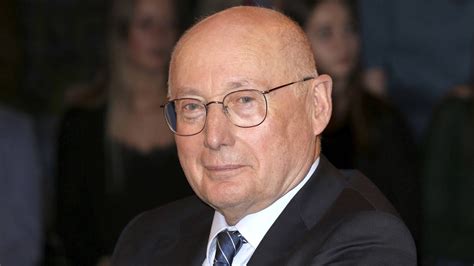 De la wikipedia, enciclopedia liberă. Stefan Aust über den Publizisten Henryk M. Broder | NDR.de ...