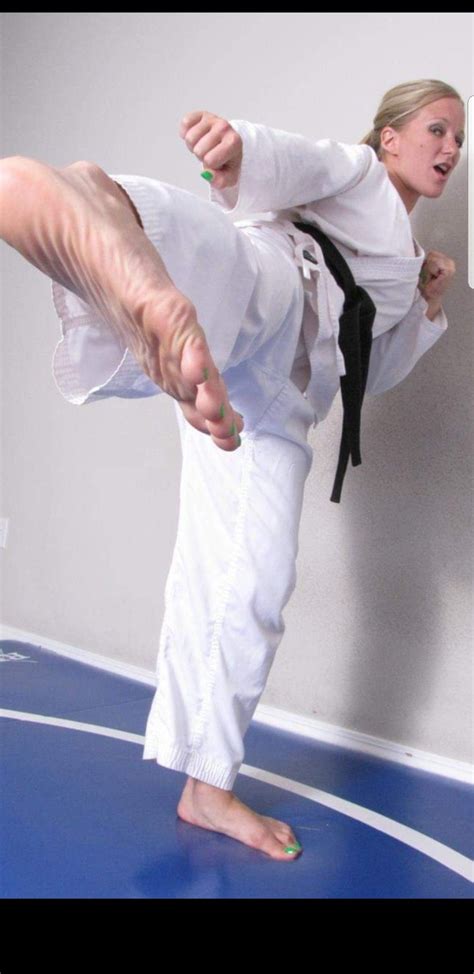 Rib Breaker Female Martial Artists Martial Arts Women Women Karate