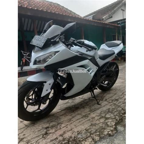 Lihat harga kawasaki ninja 250 2021, spesifikasi, fitur, warna, konsumsi bbm, review redaksi oto. Motor Kawasaki Ninja 250 fi 2012 Terawat Pajak Jalan Full ...