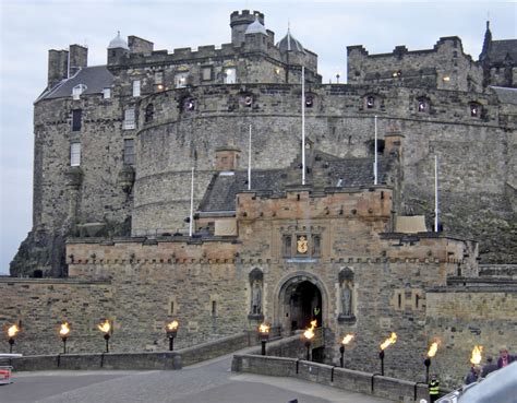 1371 kommen die stuarts an die macht und edinburgh castle wird zu einer der wichtigsten burgen schottlands. Edinburgh Castle, Scotland - Travel Photos by Galen R ...