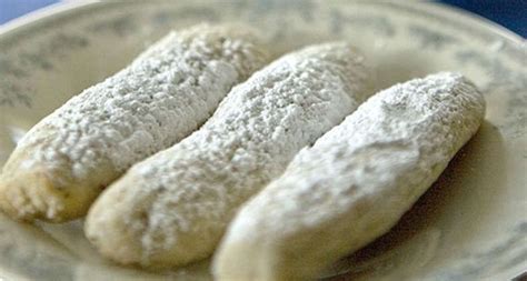 Ladyfingers barely call for 5 ingredients, all that. Pecan Ladyfingers. Homemade Ladyfingers are so simple and delicious, especially with the ...