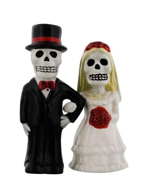 Linked Arms Skeletal Wedding Couple Salt And Pepper Set Rock Style