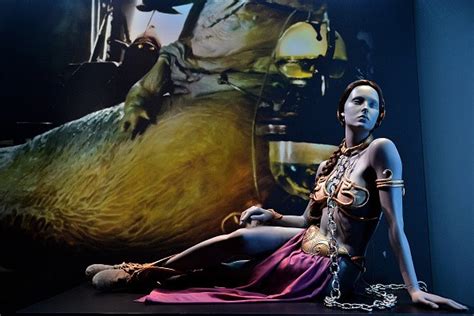 Star Wars News Princess Leia Gold Bikini Costume Sells At Auction For 96000 Latin Post