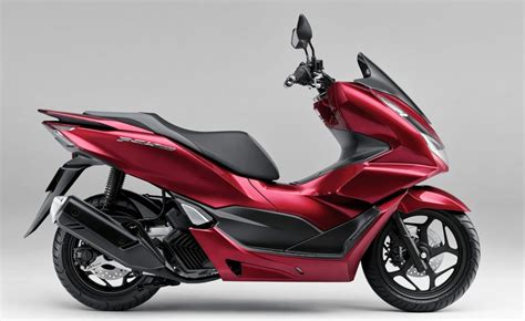 The batteries provide a range of 25 miles. 2021 Honda PCX Unveiled; Gets A New Hybrid Model