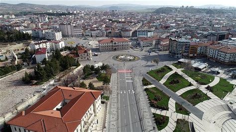 Sivas is a city in central turkey and the seat of sivas province. Sivas'ta son 3 günde koronavirüs vakasına rastlanılmadı