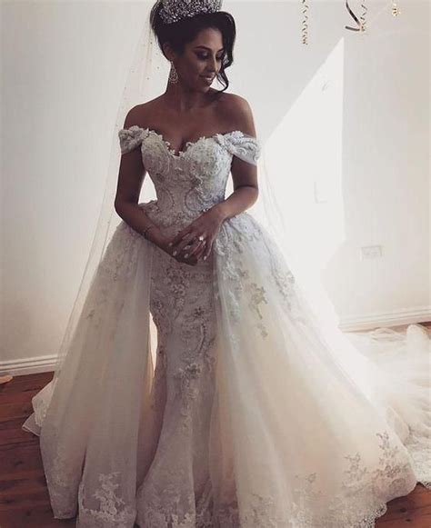 luxury wedding dresses with detachable skirt lace appliqué elegant wedding gown robe de mariee