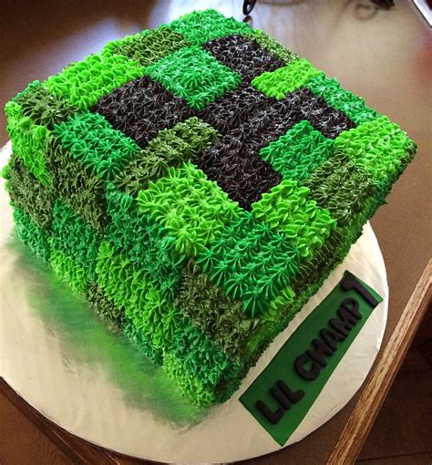 Simple Minecraft Creeper Cake