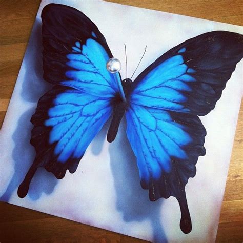 How do you prep a canvas for acrylic or oil paint? This is a 2D painting with a 3D pin. Jake Weidmann had ...