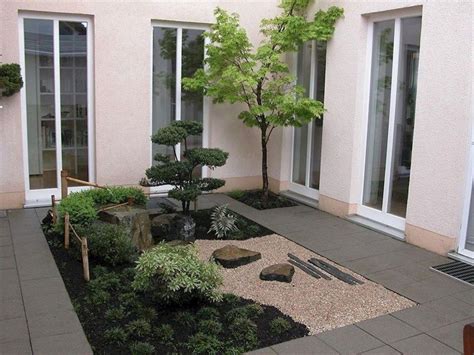 A japanese inspired garden can be perfect for a small space. Pretty Japanese Bonsai Front Yard For Spring 17 - decorhead.com | Small courtyard gardens ...