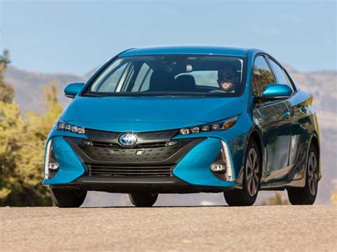 Toyota hybrid electric car, the vellfire self charging hybrid electric car launched in india is the best hydrid car as it significantly reduces co2 than any autocar india: Toyota Reveals Its Electric Car Plans In India ...