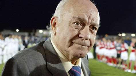 Former Real Madrid Football Star Di Stefano Dies At 88