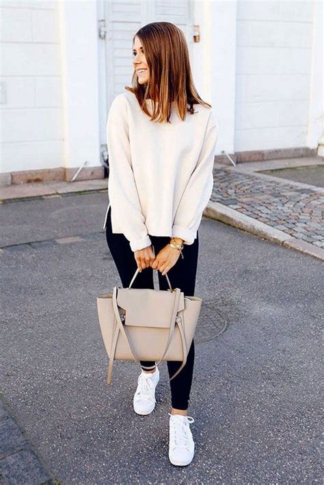 60 Gorgeous White Sneaker That Everyone Can Wear This Fall You Must Try