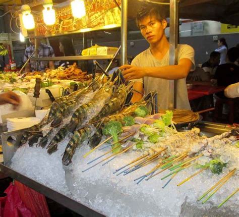 The city is similar to singapore just much more affordable. Jalan Alor, Kuala Lumpur, Malaysia | Free things to do ...