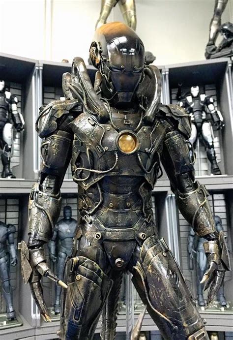 This Iron Man Alien Xenomorph Is The Ultimate Predator Iron Man Iron