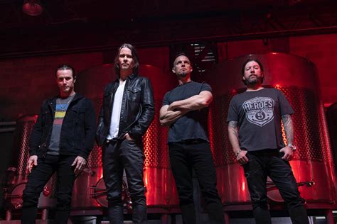 Acclaimed Rockers Alter Bridge Announce New Album Pawns And Kings