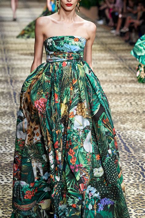 Dolce And Gabbana Spring 2020 Ready To Wear Fashion Show Vogue Fashion
