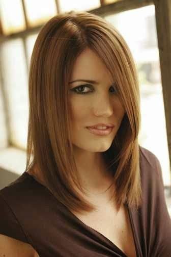 Simulation coiffure femme, simulation cheveux gratuit, simulation coloration cheveux, coiffure simulation, logiciel changement de coiffure, simulation couleur de cheveux gratuit, simulateur coupe de cheveux gratuit, simulation coupe cheveux femme. Coupe De Cheveux Epaule