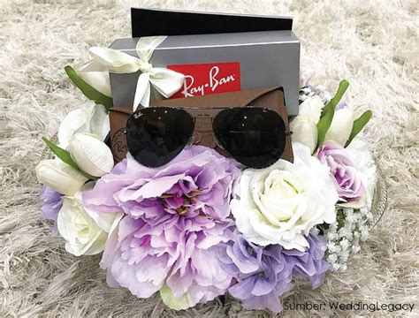 Hantaran tu, bagi pihak lelaki saja yang fikir. Hantaran Kahwin Kasut Lelaki