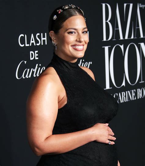 Ashley Graham Does Know The Gender Of Her Baby But Wont Reveal It