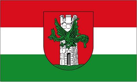 Die flagge von tschechien zeigt zwei waagerechte streifen in weiß und rot und am mast ein blaues, bis zu mitte der flagge reichendes, gleichschenkliges dreieck. Fahne / Flagge Österreich - Klagenfurt | Österreich ...