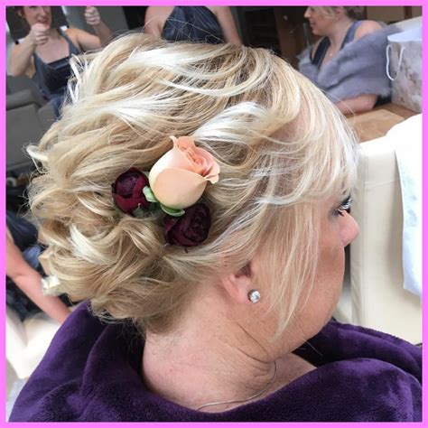 30 Short Hairstyles For Mother Of The Bride Over 50