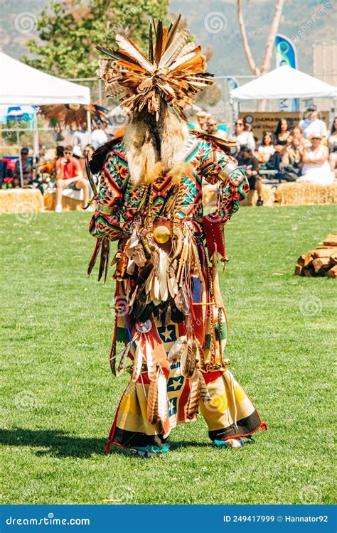 Powwow Native Americans Dressed In Full Regalia Stock Image Image Of