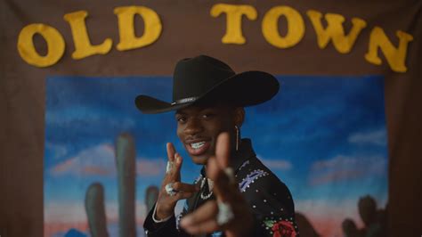 Lil Nas X Old Town Road Tops 1 Billion Youtube Views Variety