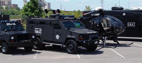 1 Malaysia 1 Lwm Swat Vehicles