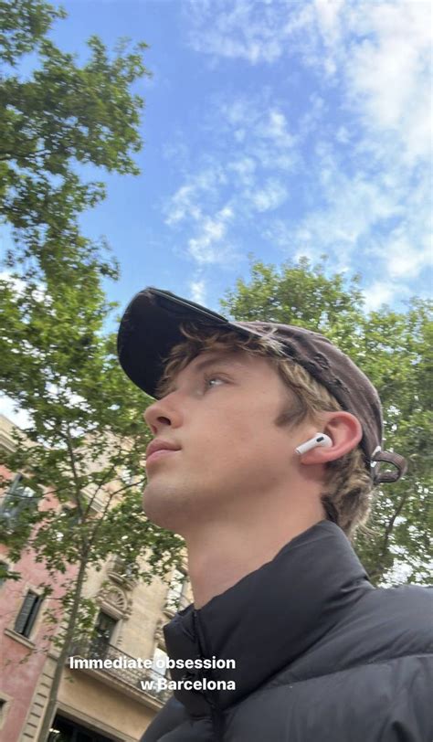 Troye Sivan Updates On Twitter Troye On His Instagram Story
