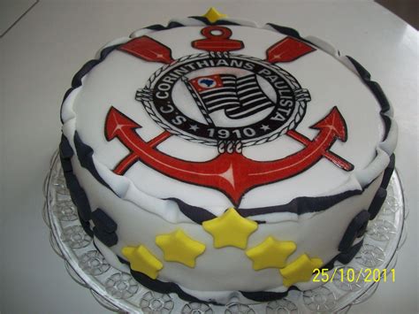 Para decorar esse formato de bolo você pode usar o chantilly, o. Bolo Corinthians | Meus Bolos Decorados Personalizados ...