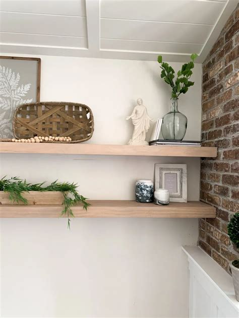 The driftwood gray oak floating shelf is a stylish solution to organizing photos and small home decor. Budget Friendly Faux White Oak Floating Shelves | Honey ...