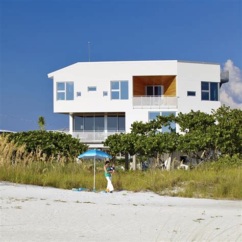 Shop authentic beach house in the beach house collection at 1stdibs, a leading source of authentic period furniture. Angular Modern Beach House in Florida - Dwell