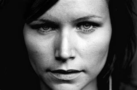 Nina Persson Vocalista Do Cardigans Lança Primeiro Disco Solo Muzplay