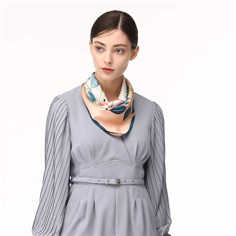 100 Silk Satin Mini Lady Neckscarf 2018 Fashion Women Small Square Scarf Luxury Brand Female