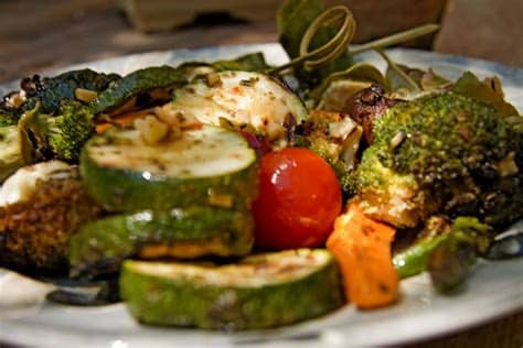 Sandra gomes silva 📖 autora do livro o vegetariano 🌱consultas online, em barcelos e no porto 📞969 516 386 (informações e agendamentos) linktr.ee/ovegetariano.pt. COOKBOOK: Verduras marinadas cocinadas a la parrilla