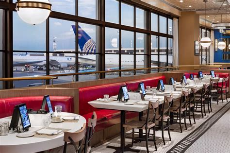 Where To Eat At Newark Liberty Airport Ewr In 2020 Airport