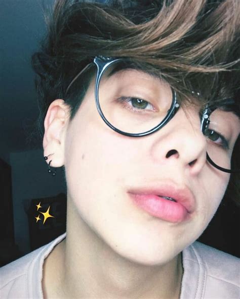 Lista 99 Foto Imagenes De Chicos Guapos Con Lentes El último