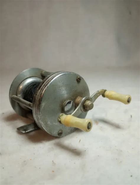 Vintage Shakespeare Model True Blue Bait Casting Reel