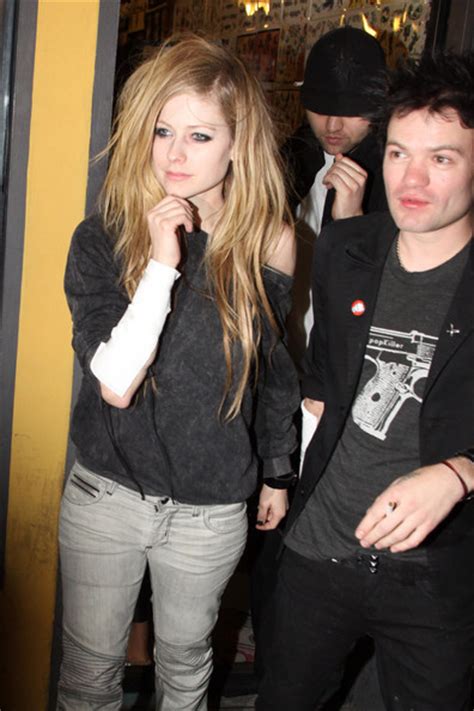Avril Lavigne In Avril Lavigne And Deryck Whibley Leave Chateau Marmont Zimbio