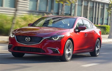 New Mazda 6 Mobil Sporty Yang Irit Bahan Bakar