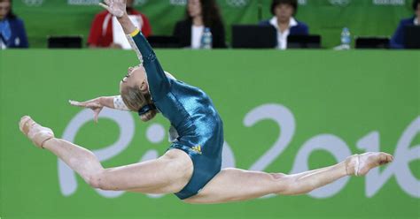 Larrissa Miller Olympics Gymnast Recovers After Fall At Rio