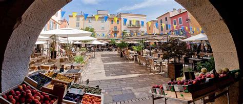 Visit The Beautiful Cours Saleya Flower Market In Nice France