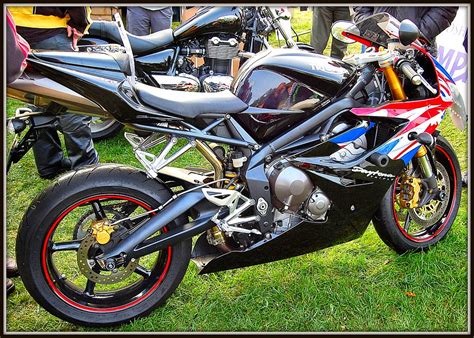 Triumph Daytona 675 Triple Uk 2010 Introduced In 2006 Flickr