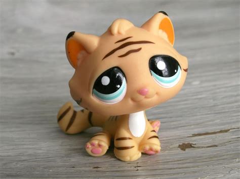 Littlest Pet Shop Tiger Bengal 1608 Baby Cat Orange Black Striped W